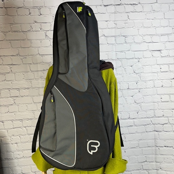Fusion Soft Sided Guitar Case Adjustable Straps
